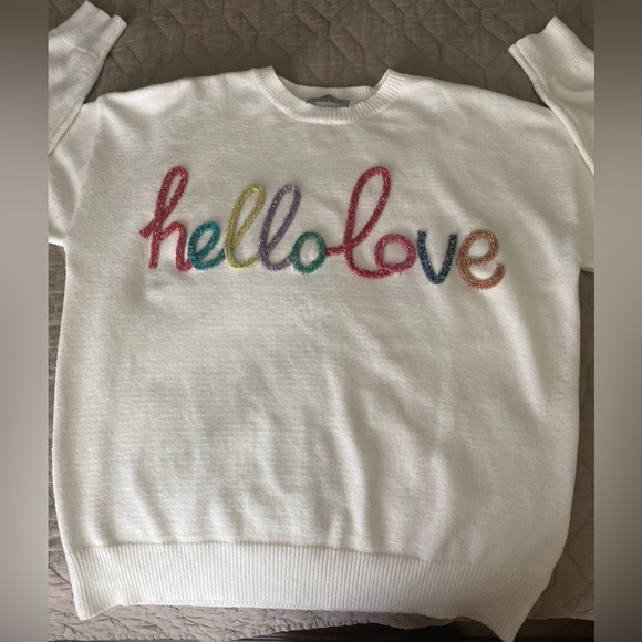 Wanna B me sweater  “hello love” size Large - Picture 1 of 4